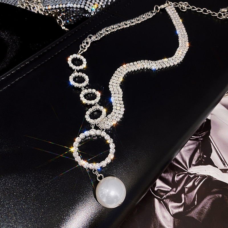 Unusual Pearl crystal chain short necklace for women