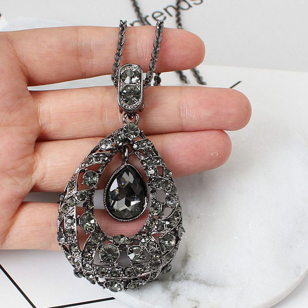 1 Pcs Ladies Fashion Rhinestone Pendant Necklace Hundred Matching Ornaments Decorative Sweater Chain Necklace