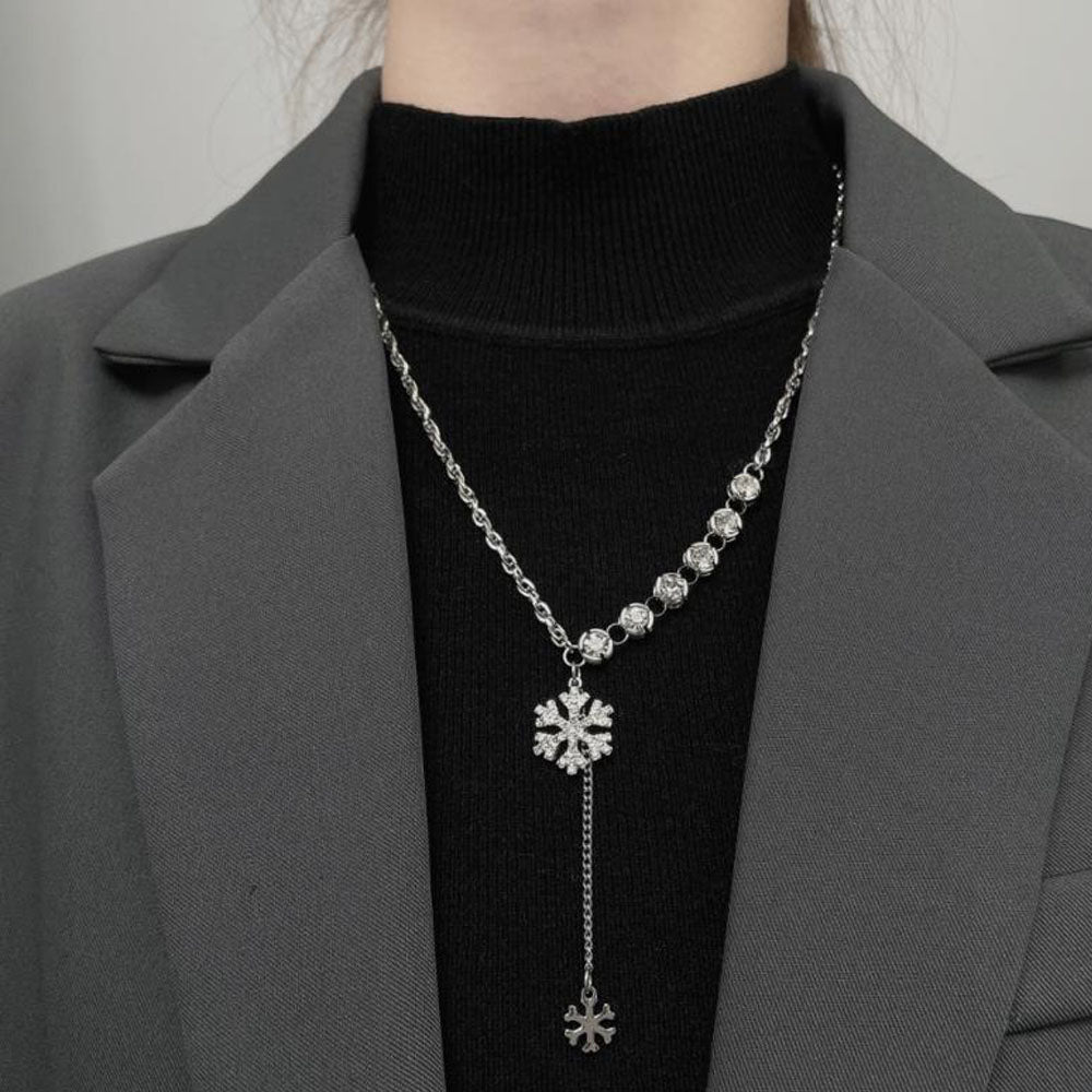 1 Pcs Fashion Women Snowflake Sweater Necklace Elegant Sweet Pendants Necklace Chain Jewerly Accessories