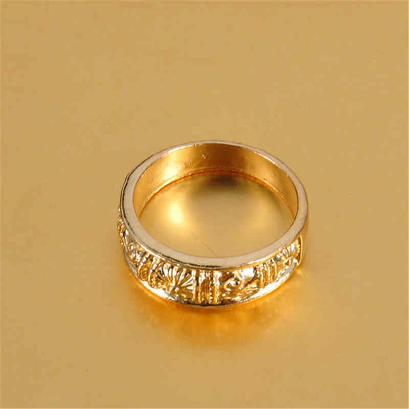 12 Pcs /Set Women Combination Ring Set Gold Color Inlay Diamond Carved Pattern Alloy Joint Ring